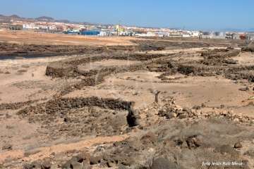 Un paseo con ensoñación en el inicio del verano por la costa de Telde (Reportaje gráfico Jesús Ruiz Mesa)